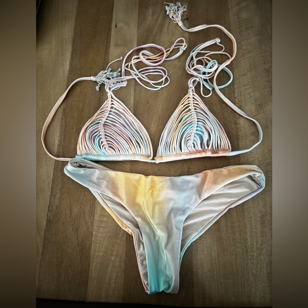 PQ swim bikini Medium Isla top and bottoms